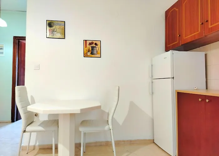 Nasta Ретимно (Крит)